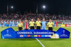 Fotografia 04 del partido Palestino vs Montevideo City Torque por la fase de grupos de la Copa Sudamericana 2026 en La Cisterna.