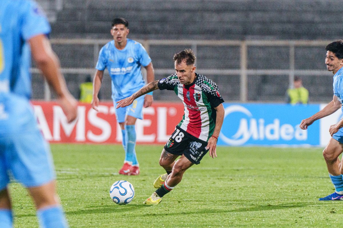 Fotografia 33 del partido Palestino vs Montevideo City Torque por la fase de grupos de la Copa Sudamericana 2026 en La Cisterna.