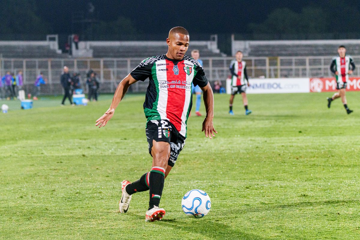 Fotografia 35 del partido Palestino vs Montevideo City Torque por la fase de grupos de la Copa Sudamericana 2026 en La Cisterna.